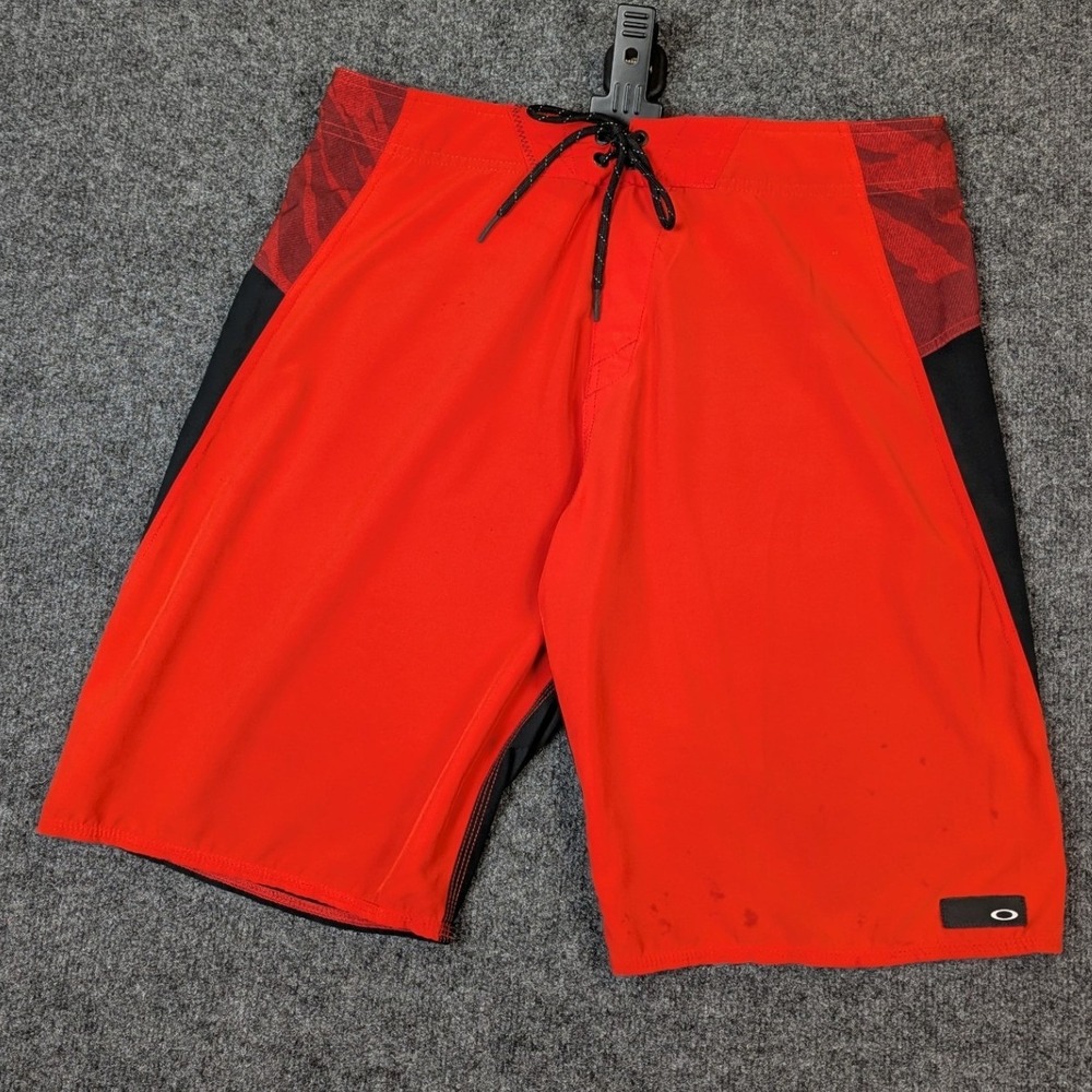Oakley Board Shorts Mens 34 Red Black Camo Swim Trunks 482208 Regular Fit